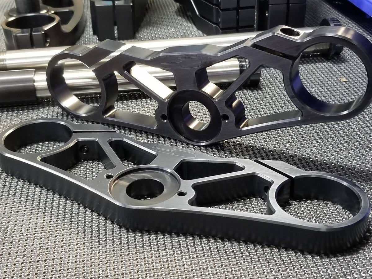 Chrome Diamond Cut Triple Tree Bolt Caps For Suzuki Hayabusa 1999